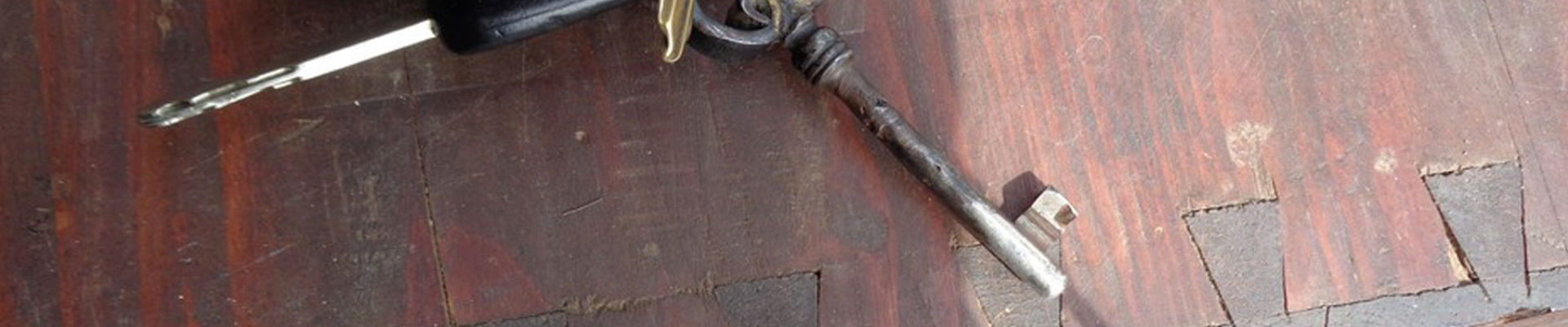 antique-key-banner